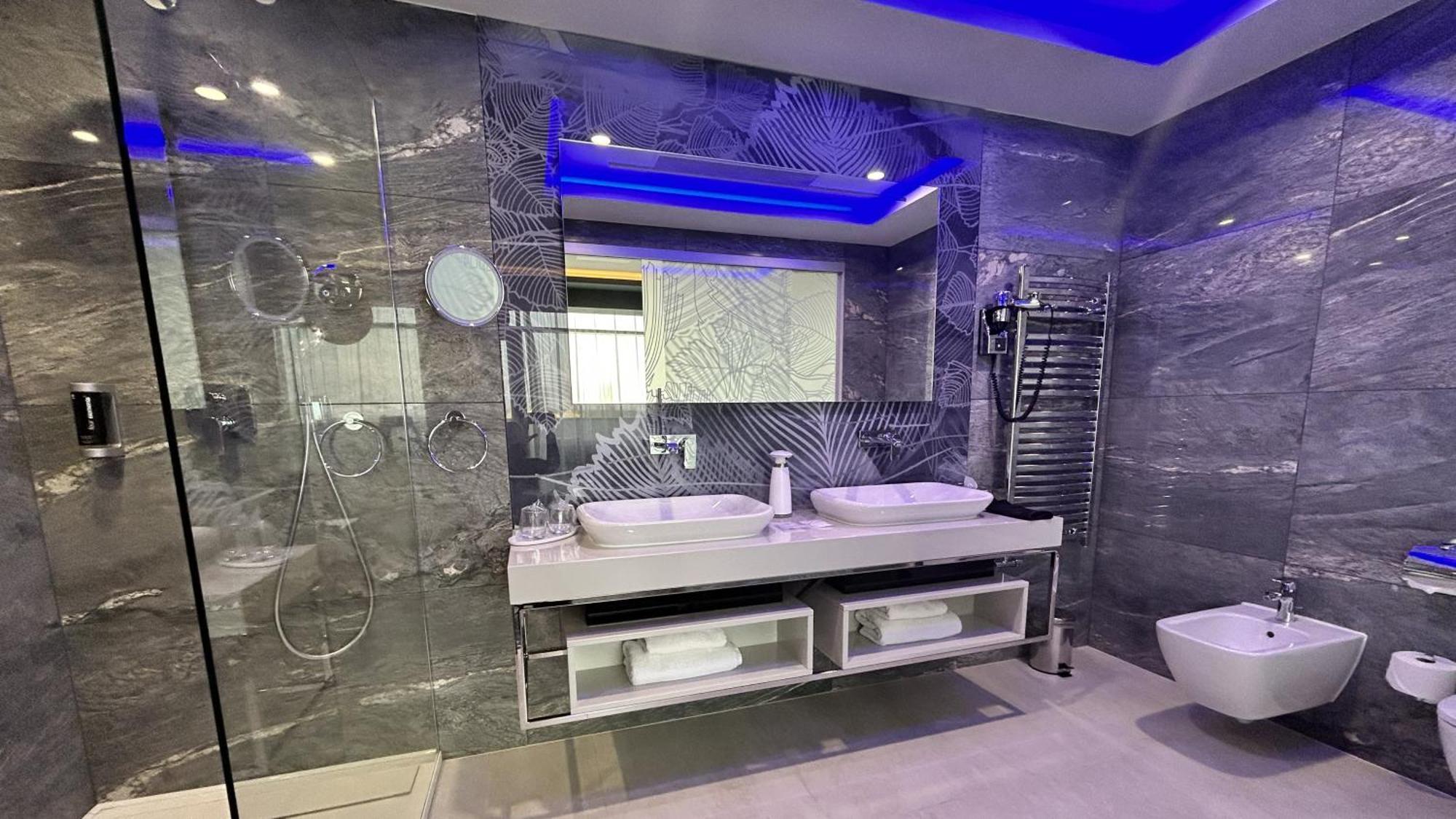 Tisia Hotel&spa Hotel